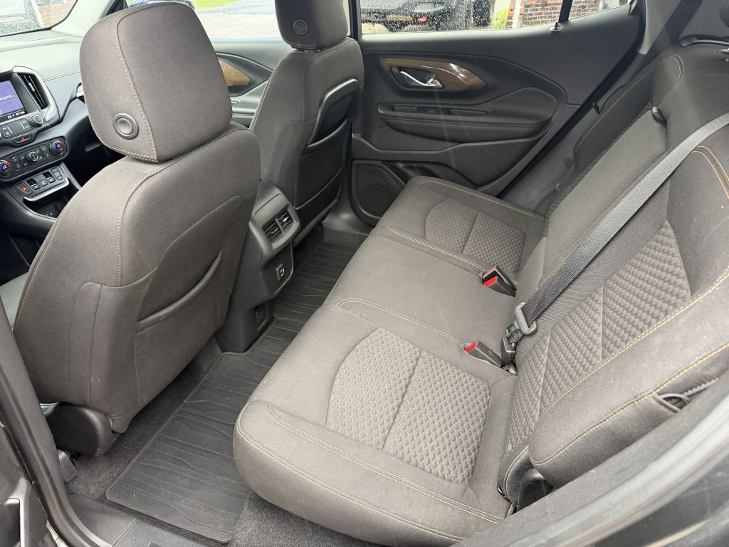 Photo 11 of this GMC TERRAIN