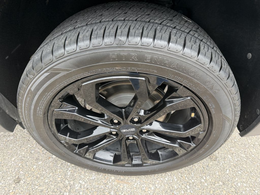 Photo 19 of this GMC TERRAIN