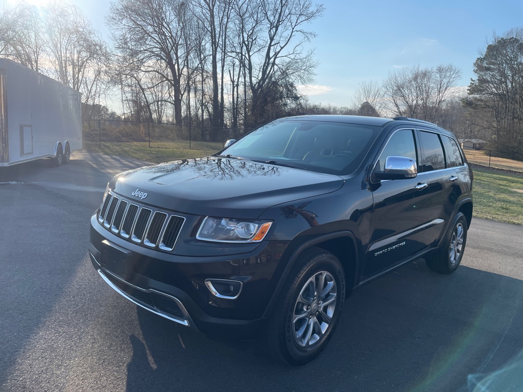 Black 2016 Jeep Grand Cherokee SUV / Crossover 4X2 Automatic