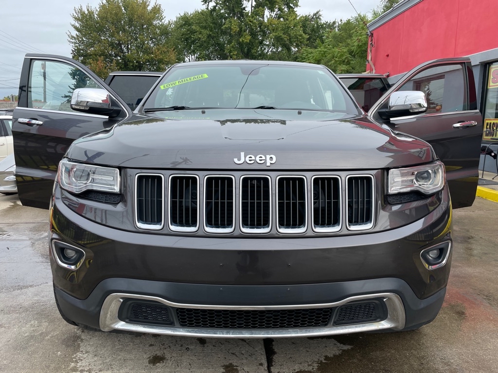 Photo 3 of this JEEP GRAND CHEROKEE