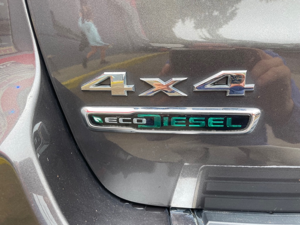 Photo 10 of this JEEP GRAND CHEROKEE
