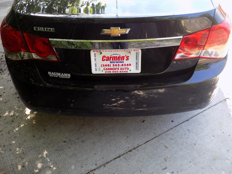 Photo 4 of this CHEVROLET CRUZE