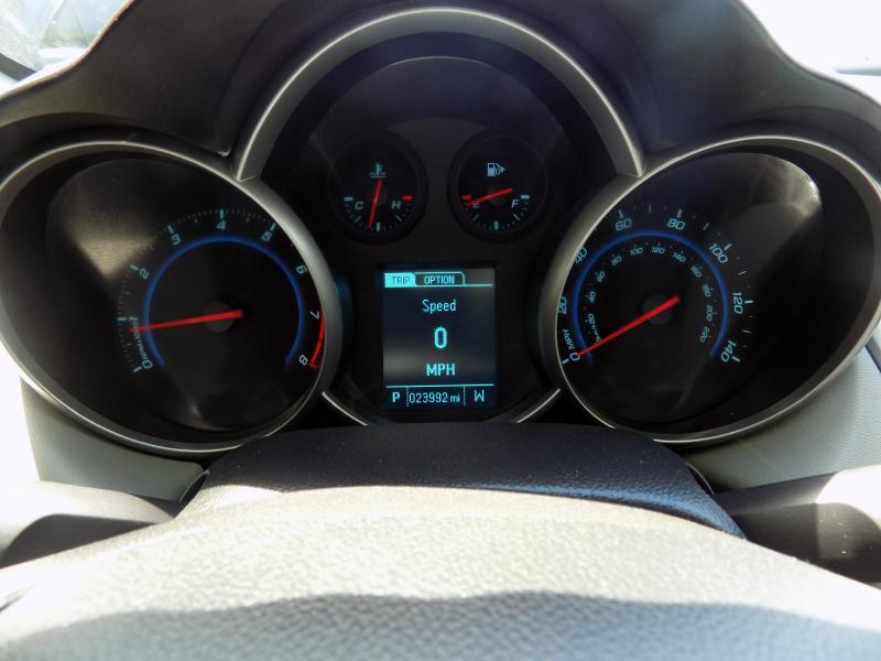 Photo 12 of this CHEVROLET CRUZE