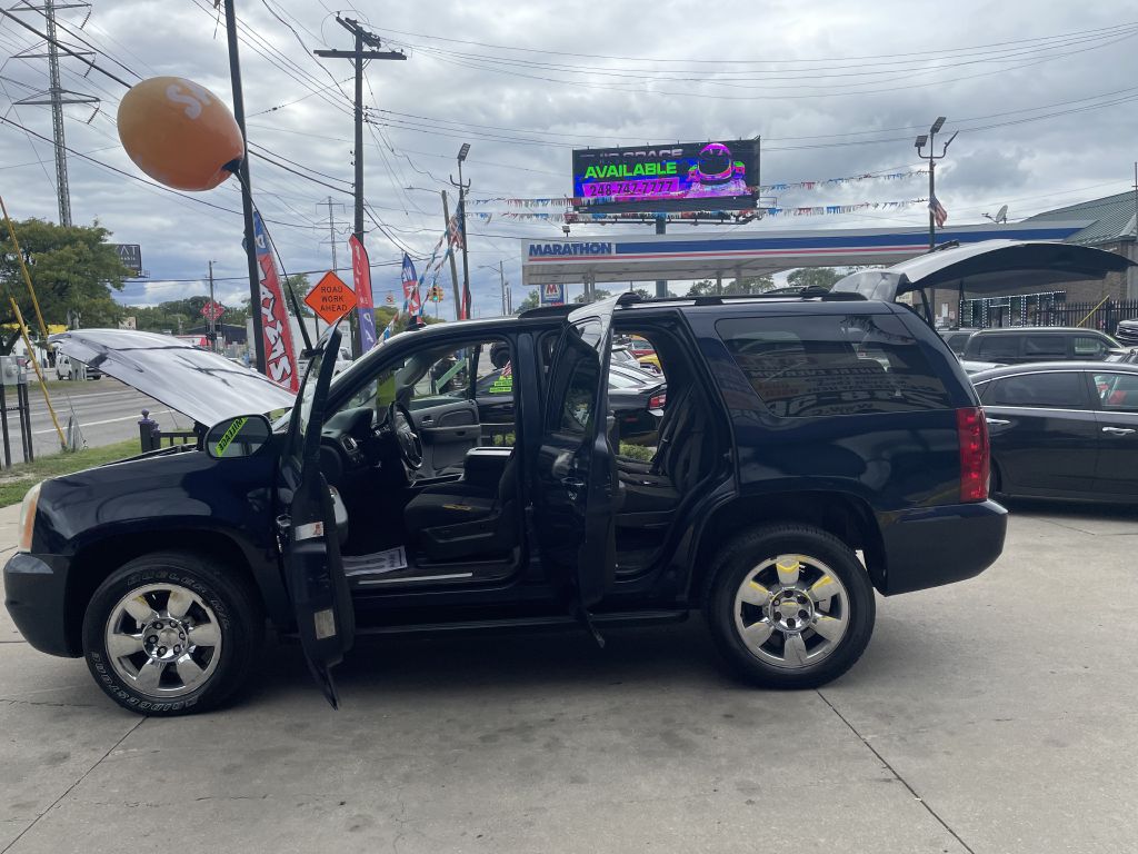 Photo 3 of this GMC YUKON