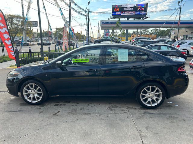 Photo 2 of this DODGE DART