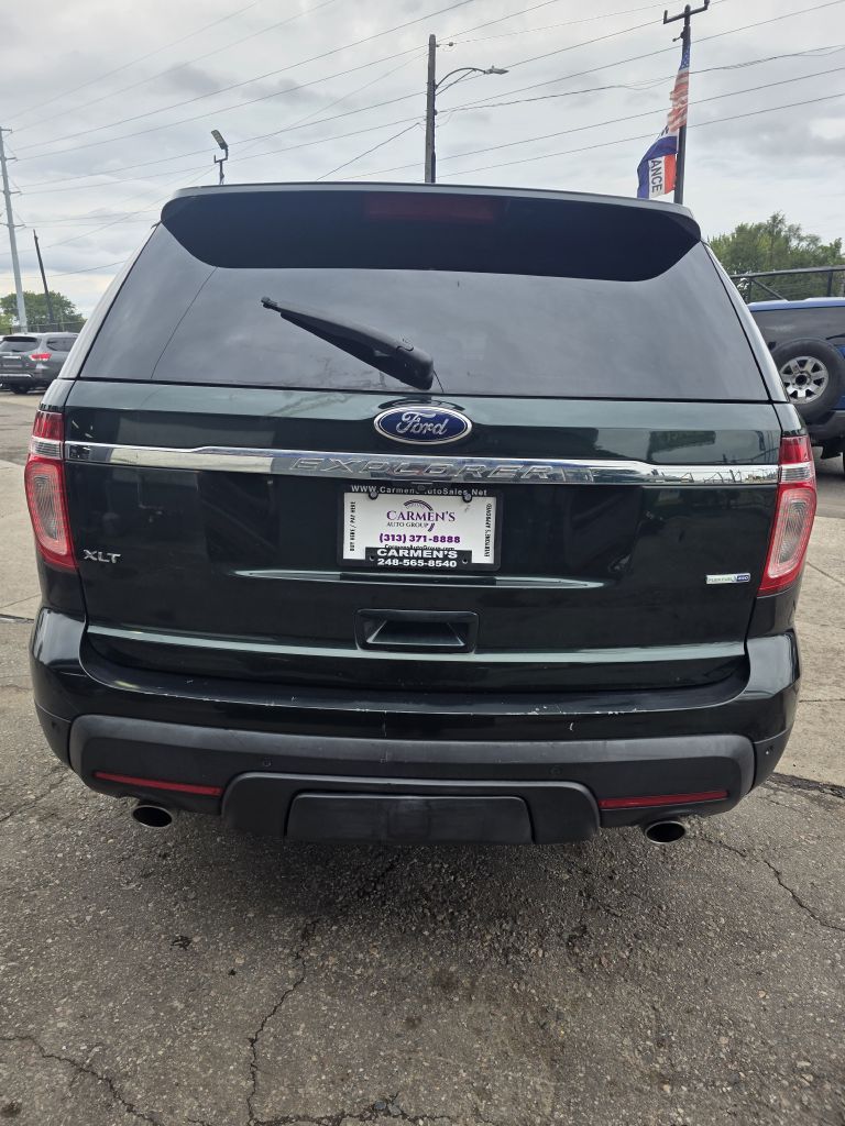 Photo 6 of this FORD EXPLORER
