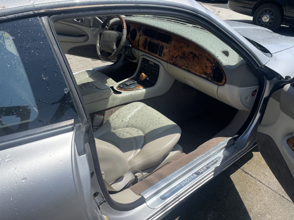 Photo 7 of this JAGUAR XF