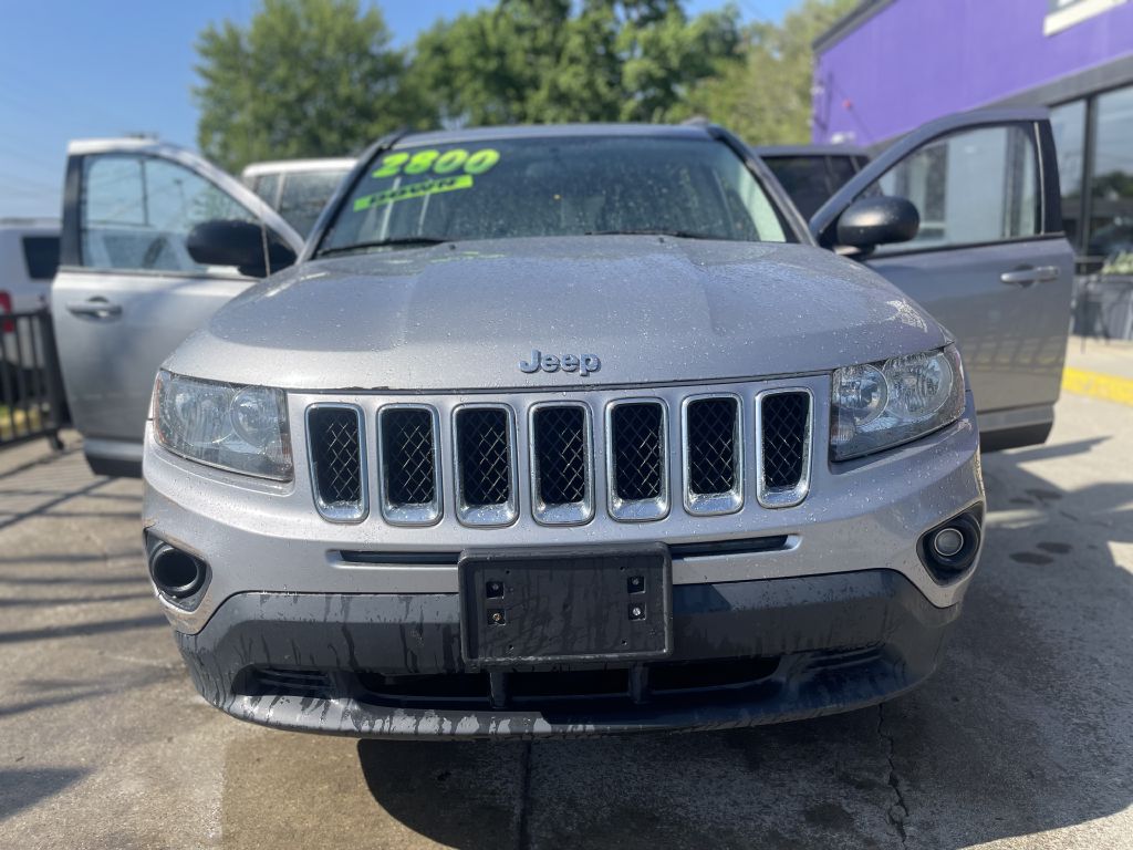 Photo 3 of this JEEP COMPASS