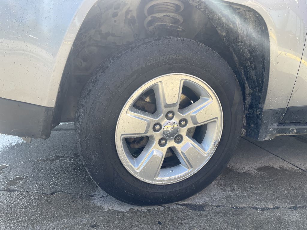 Photo 11 of this JEEP COMPASS