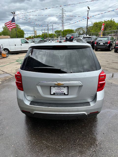 Photo 5 of this CHEVROLET EQUINOX