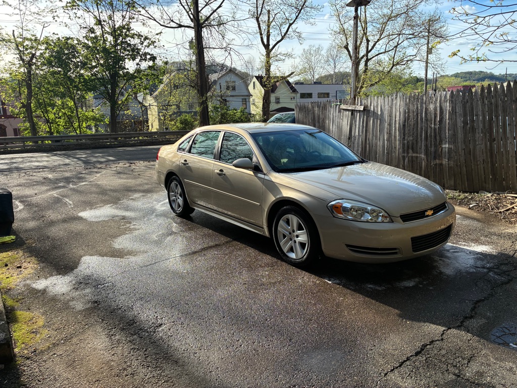 2011 Chevrolet Impala LS FWD