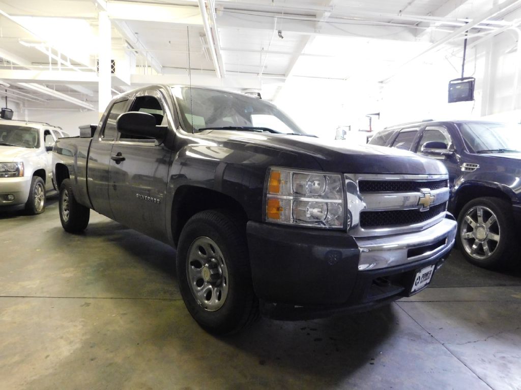2011 CHEVROLET SILVERADO 1500 LS 4x4 EXTENDED CAB for sale