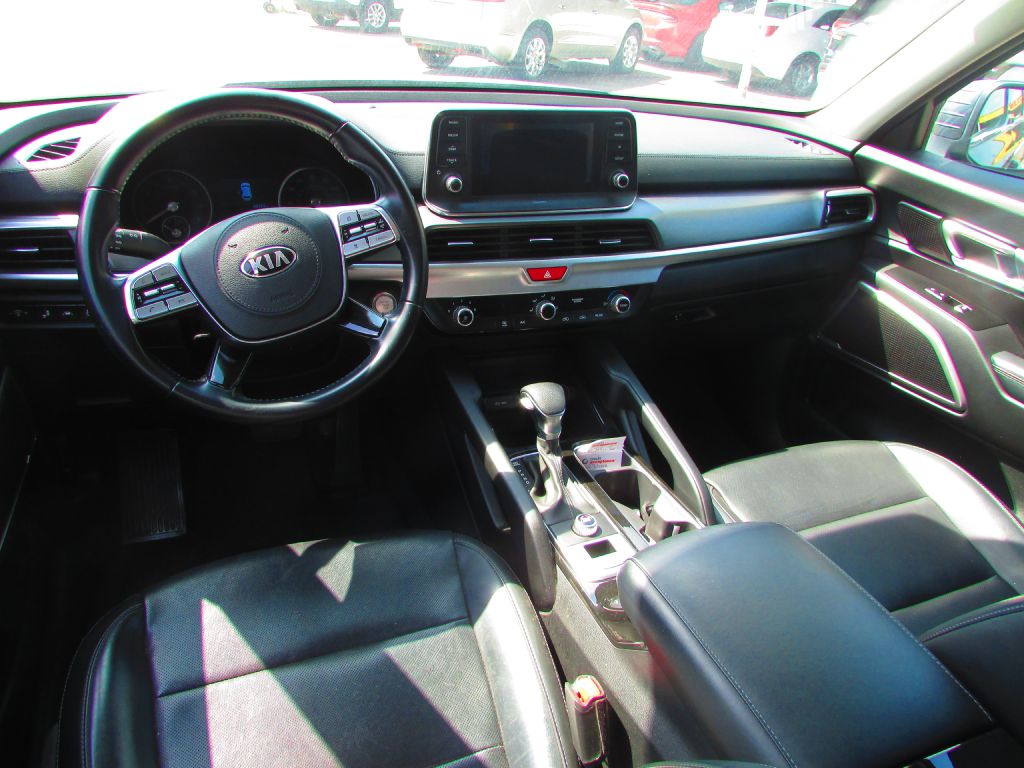 Photo 14 of this KIA TELLURIDE