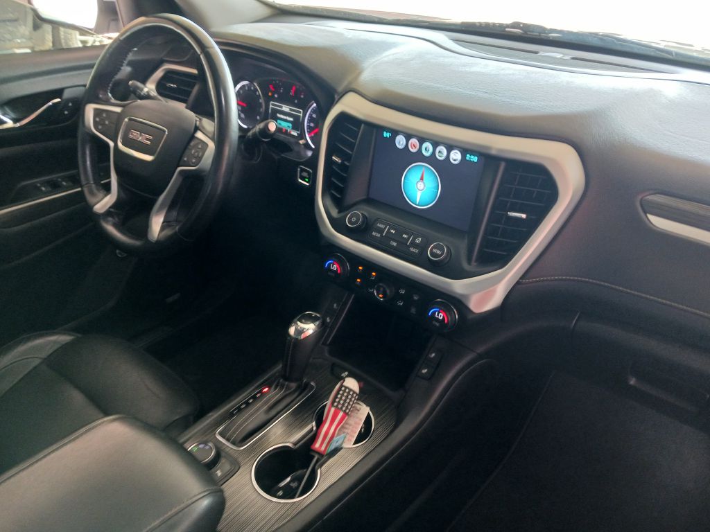Photo 18 of this GMC ACADIA