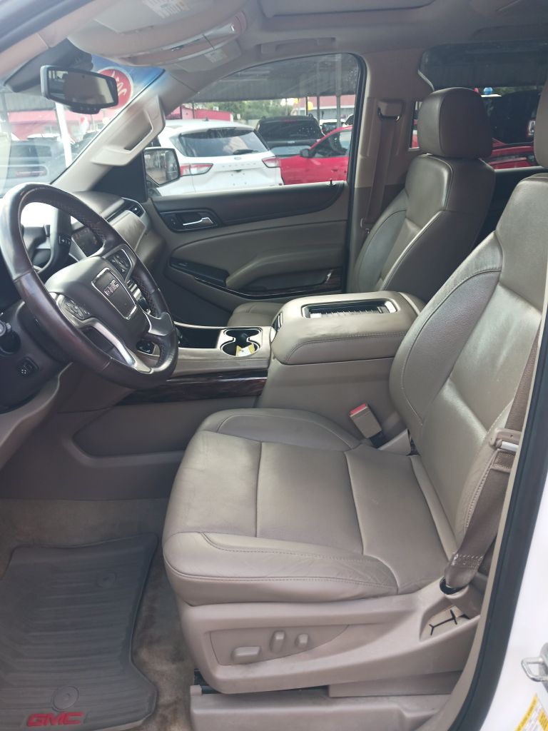 Photo 11 of this GMC YUKON