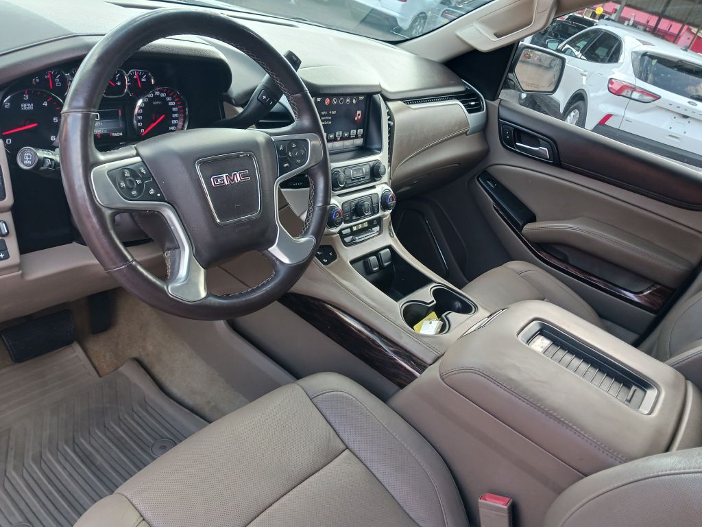 Photo 12 of this GMC YUKON