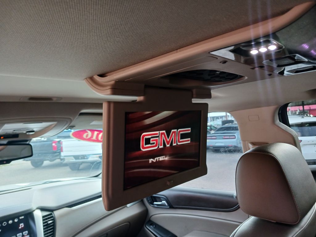 Photo 14 of this GMC YUKON