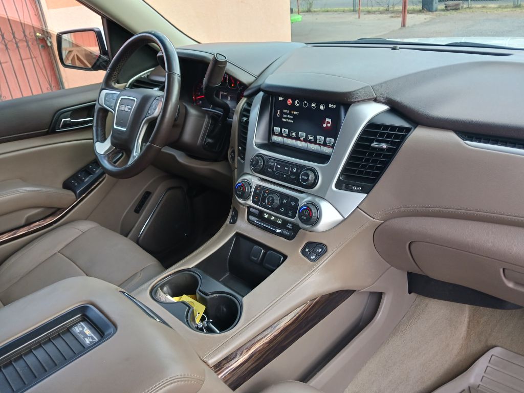Photo 17 of this GMC YUKON