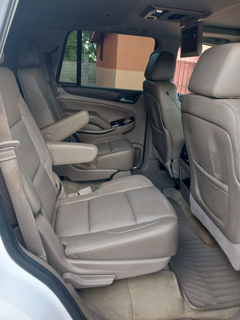 Photo 18 of this GMC YUKON