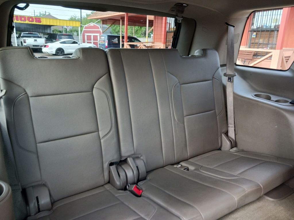 Photo 21 of this GMC YUKON