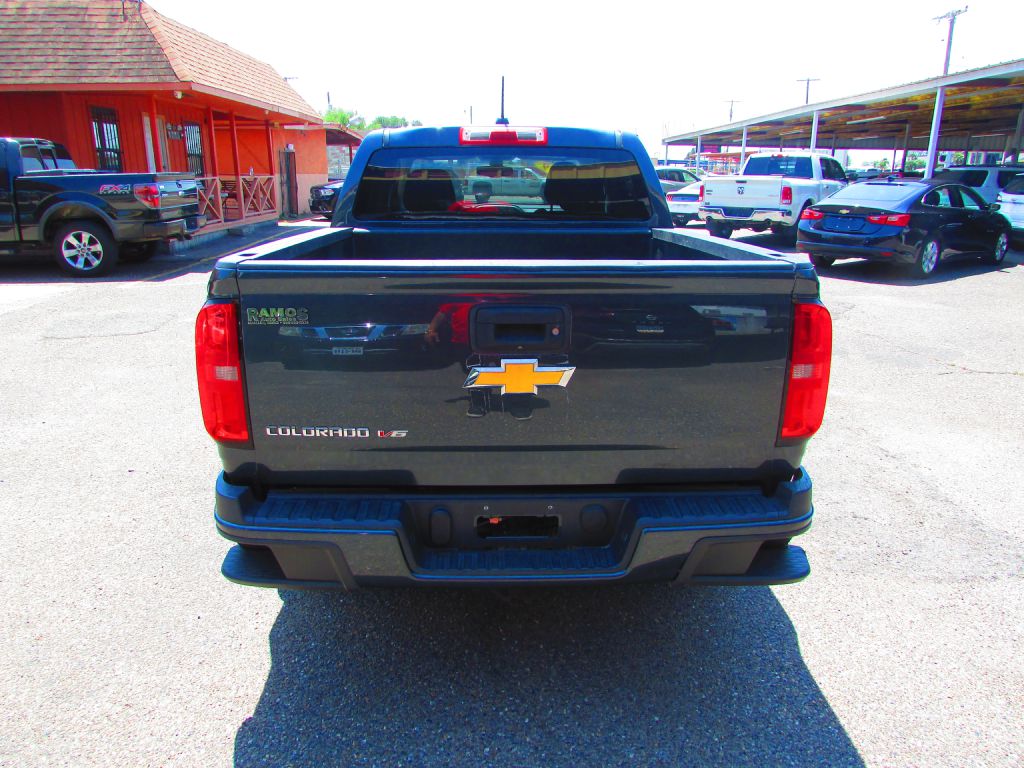 Photo 6 of this CHEVROLET COLORADO