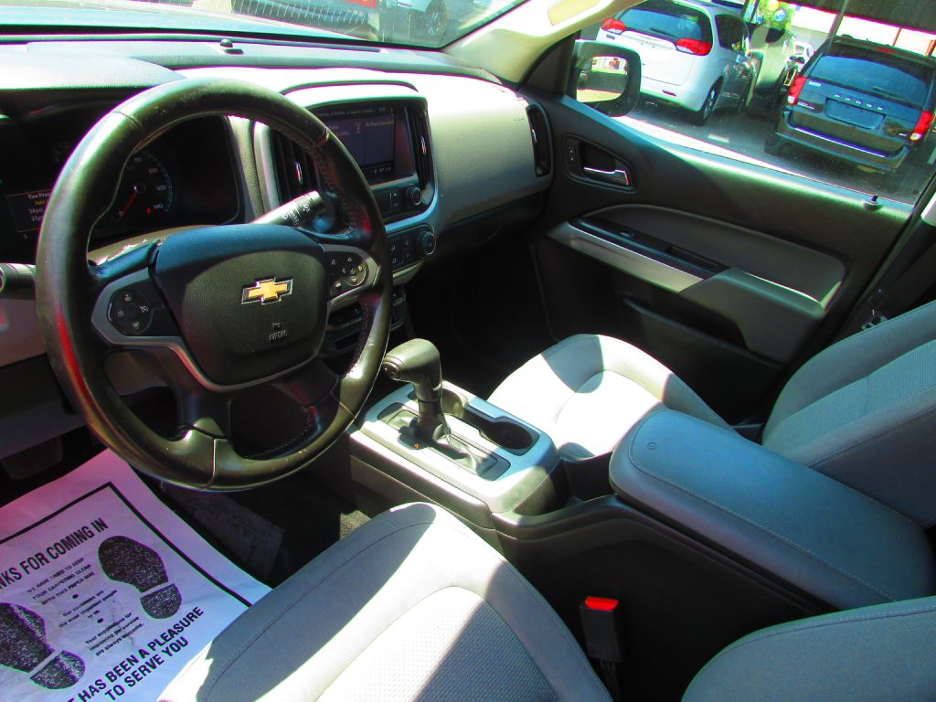 Photo 11 of this CHEVROLET COLORADO