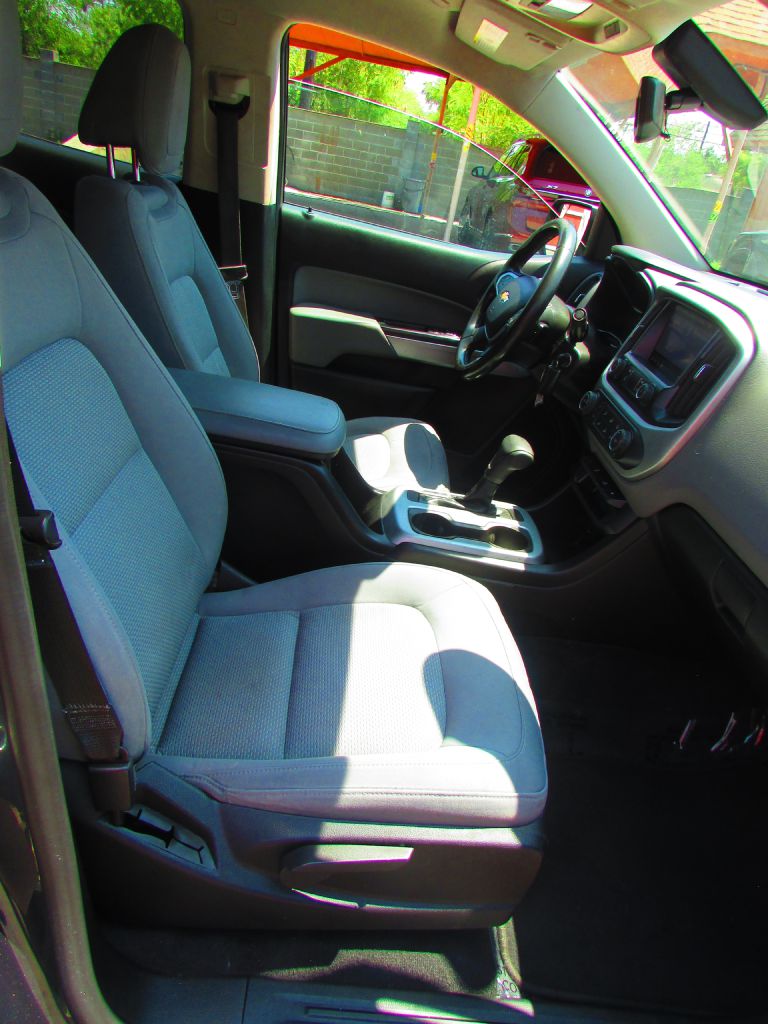 Photo 14 of this CHEVROLET COLORADO