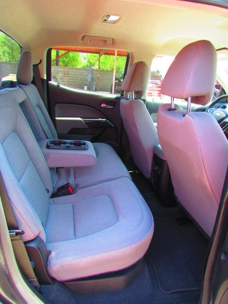 Photo 16 of this CHEVROLET COLORADO