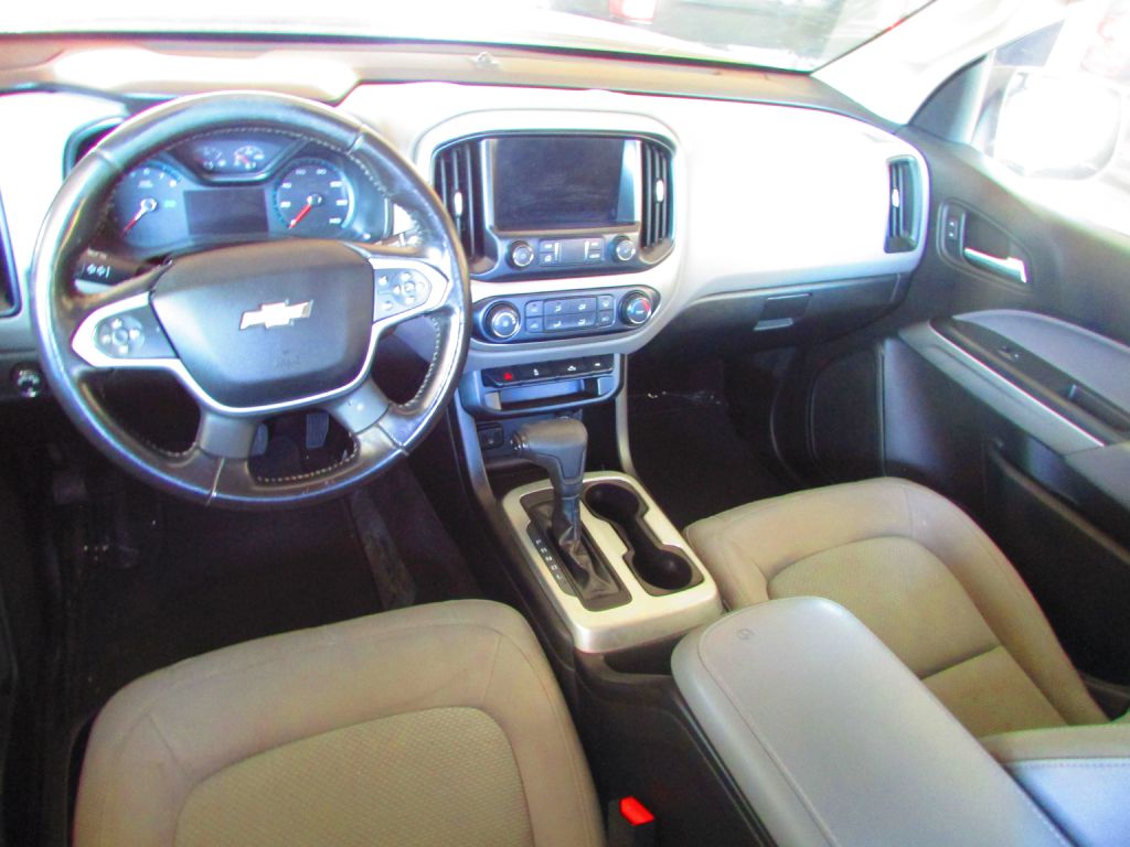 Photo 21 of this CHEVROLET COLORADO
