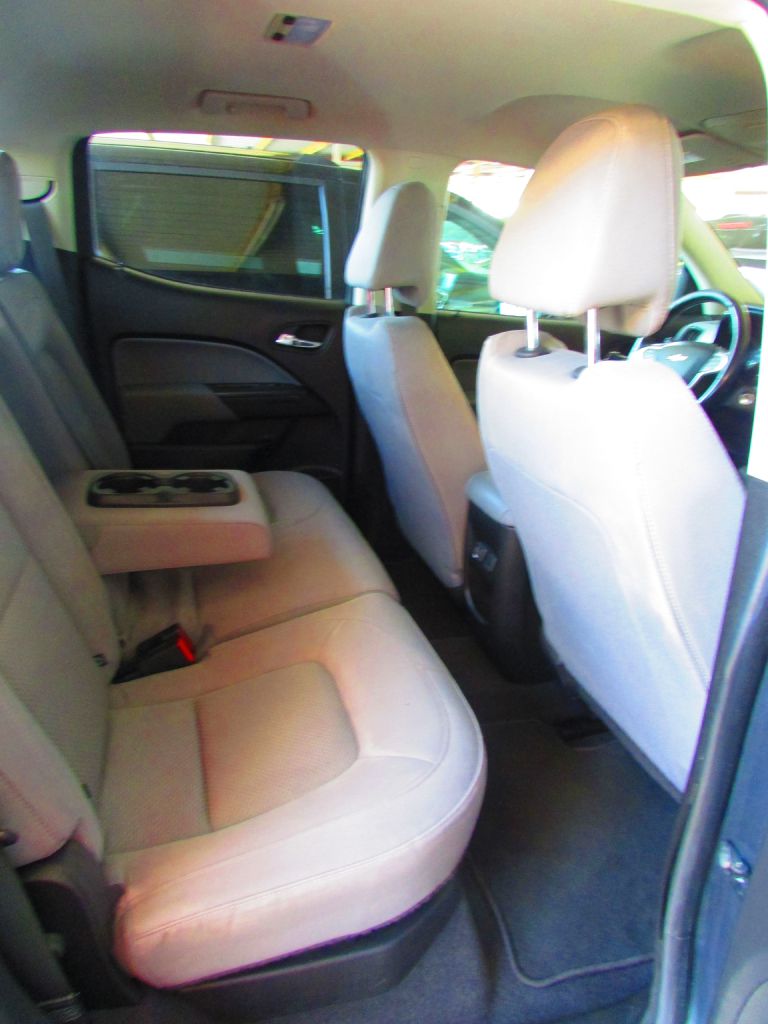 Photo 23 of this CHEVROLET COLORADO