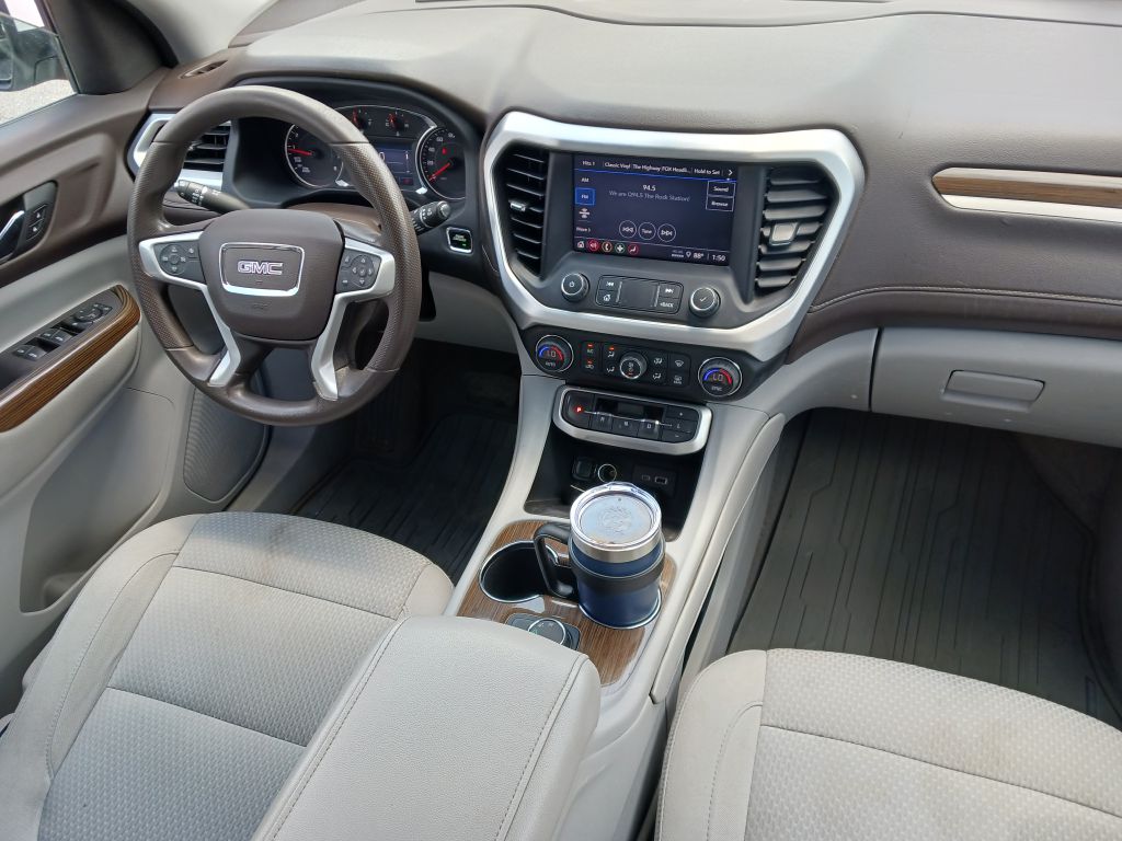 Photo 16 of this GMC ACADIA