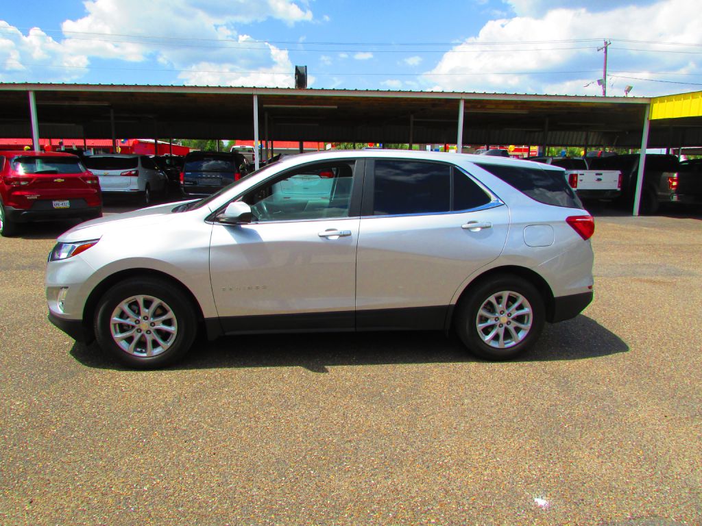 Photo 4 of this CHEVROLET EQUINOX