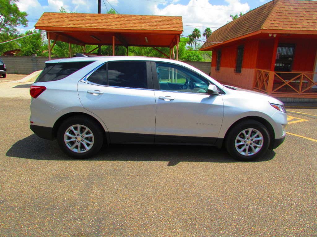 Photo 8 of this CHEVROLET EQUINOX