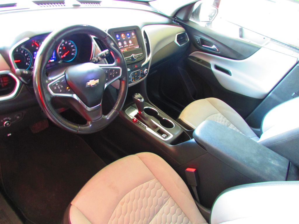Photo 12 of this CHEVROLET EQUINOX