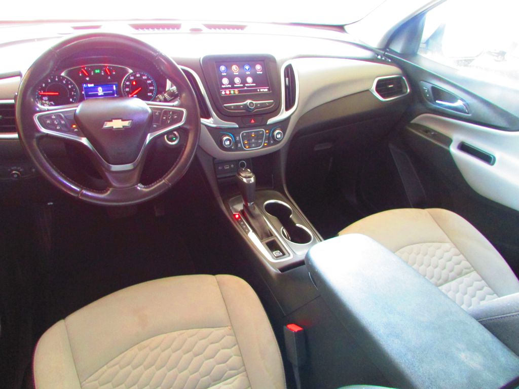 Photo 14 of this CHEVROLET EQUINOX