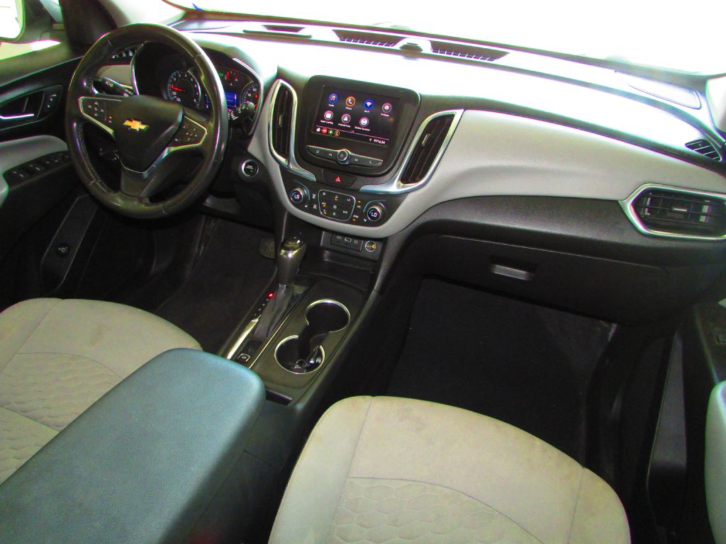 Photo 17 of this CHEVROLET EQUINOX