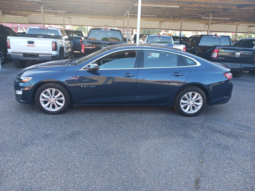 Photo 4 of this CHEVROLET MALIBU