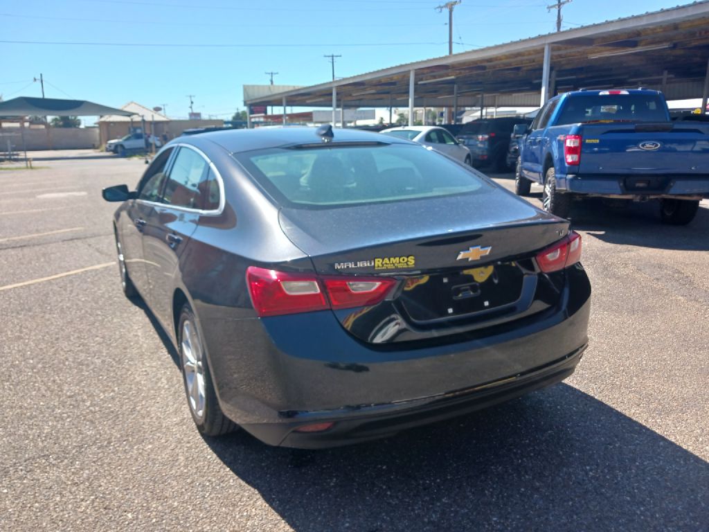 Photo 4 of this CHEVROLET MALIBU