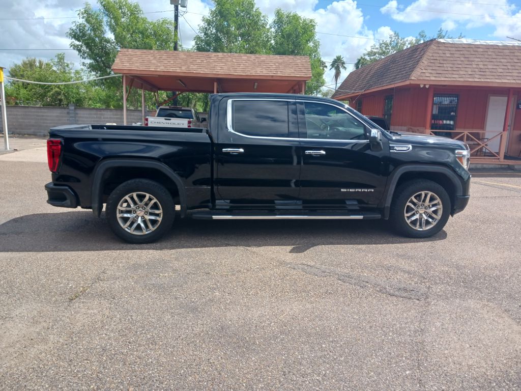 Photo 9 of this GMC SIERRA