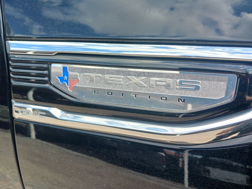 Photo 10 of this GMC SIERRA