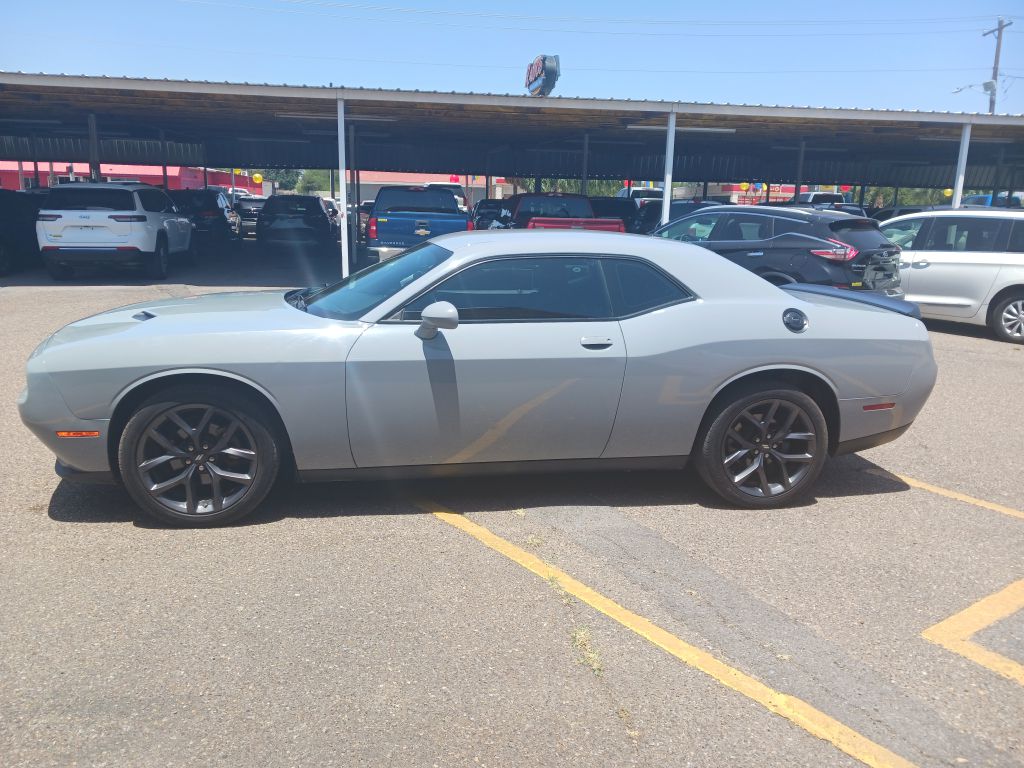 Photo 4 of this DODGE CHALLENGER