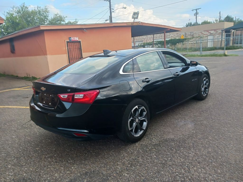 Photo 5 of this CHEVROLET MALIBU