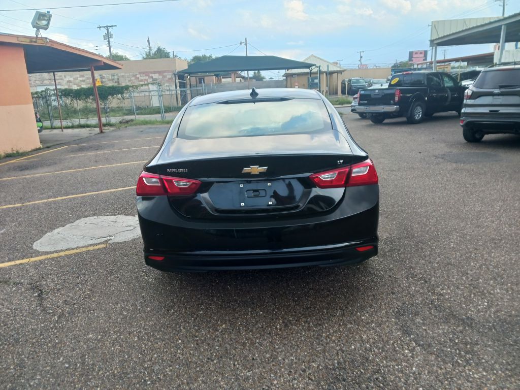 Photo 7 of this CHEVROLET MALIBU