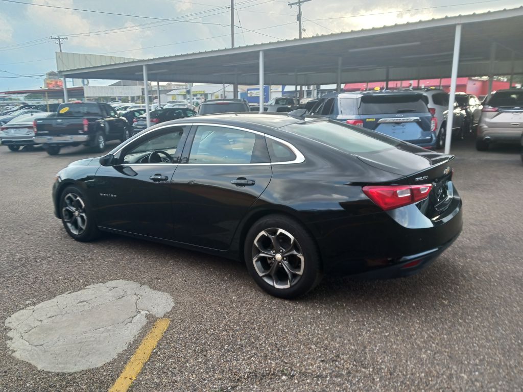 Photo 9 of this CHEVROLET MALIBU