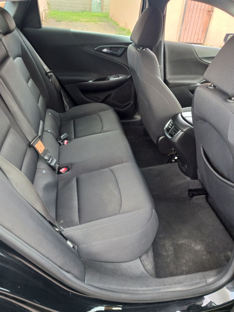 Photo 17 of this CHEVROLET MALIBU