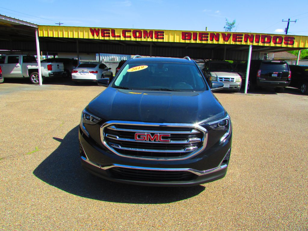 Photo 2 of this GMC TERRAIN