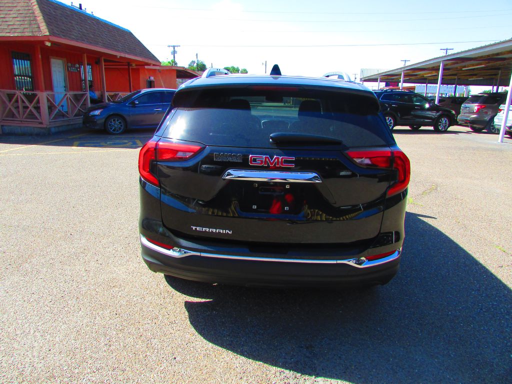 Photo 8 of this GMC TERRAIN