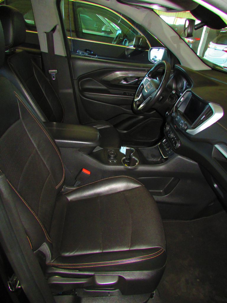 Photo 19 of this GMC TERRAIN
