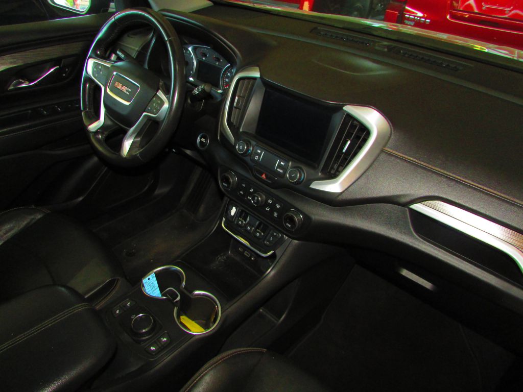 Photo 20 of this GMC TERRAIN