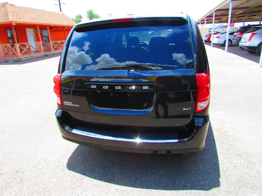 Photo 6 of this DODGE GRAND CARAVAN